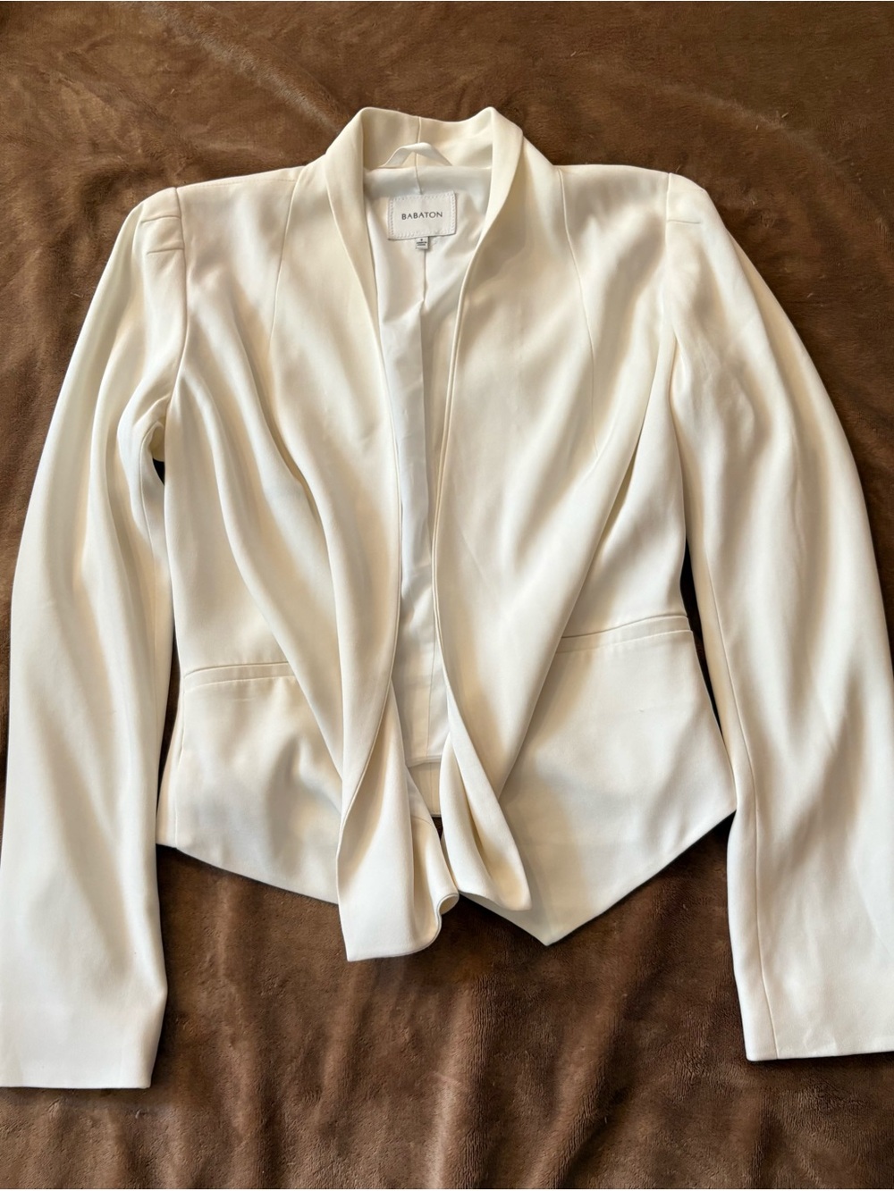 Aritzia Babaton Light Birch/Ivory Crepe Blazer